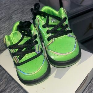 Power puff dunks